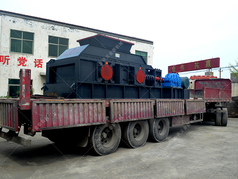 對輥破碎機(jī)在制砂工作中有哪些優(yōu)勢？