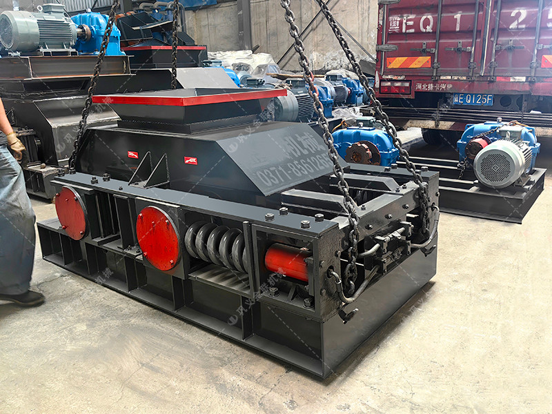 2PG86型彈簧式對輥制砂機(jī)設(shè)備發(fā)往浙江