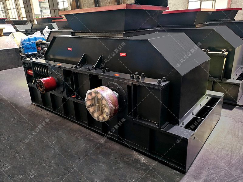 2PGY1208半自動(dòng)液壓對輥破碎機(jī)發(fā)貨 發(fā)往吉林