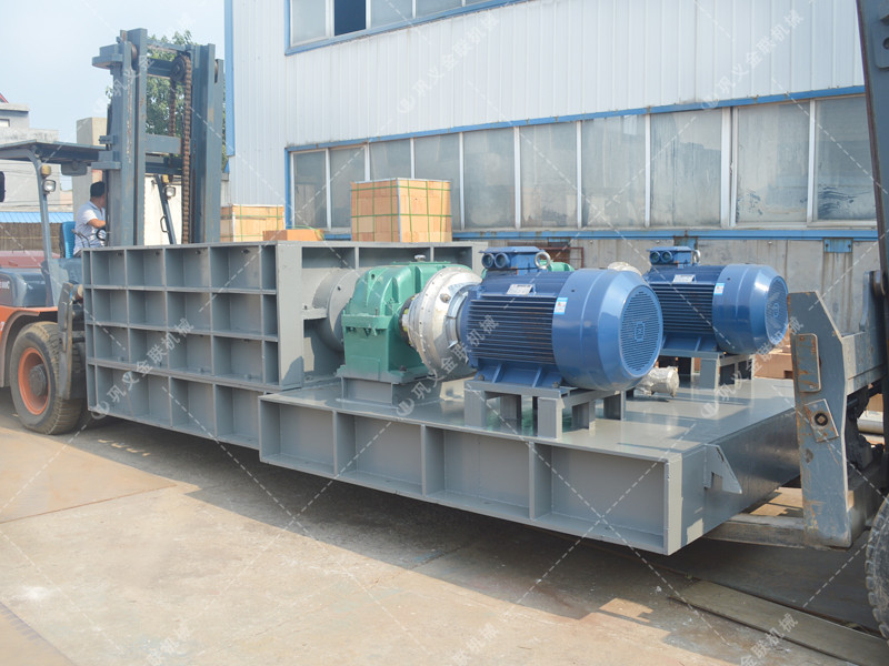 2PLF80/200強(qiáng)力分級(jí)雙齒輥破碎機(jī)發(fā)往山東淄博破碎煤炭